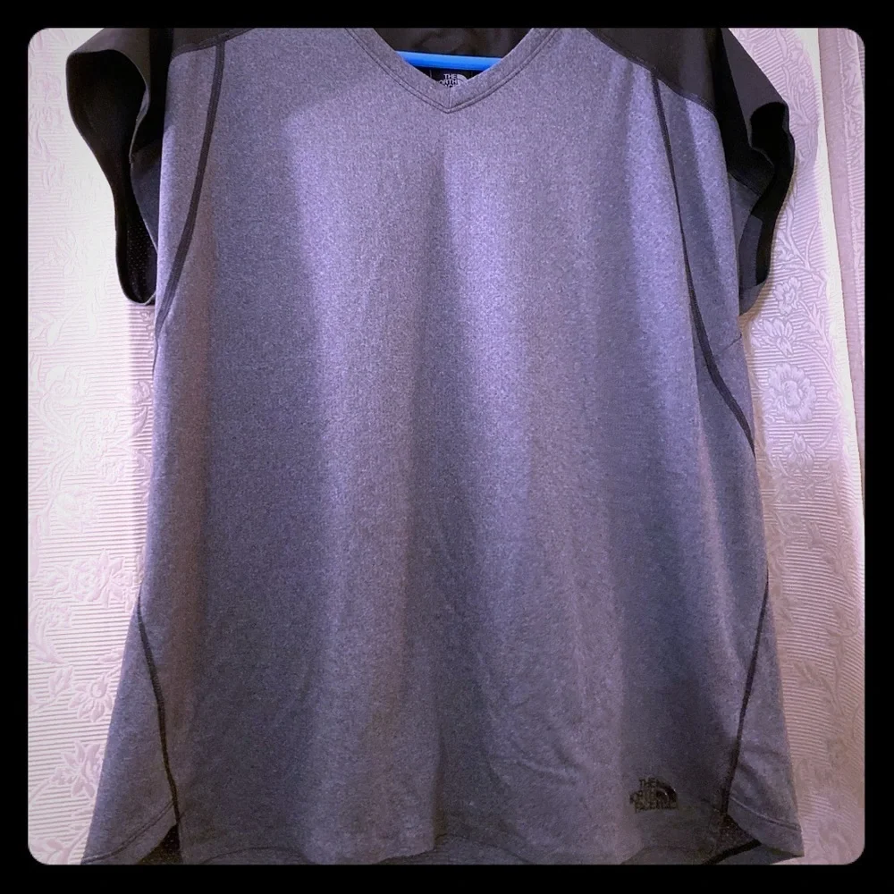NORTH FACE sport tee - Picture 2 of 5
